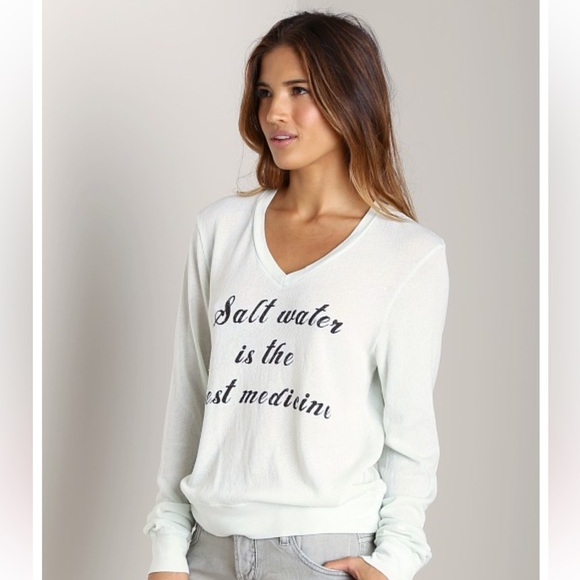 WILDFOX Salt Water is the Best Medicine Baggy Beach V-Neck Long Sleeve Top - Picture 3 of 13